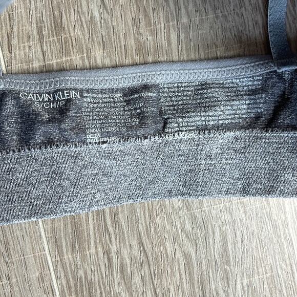 CALVIN KLEIN Gray Logo Seamless Bralette Girls Size 6-6X - Picture 7 of 7